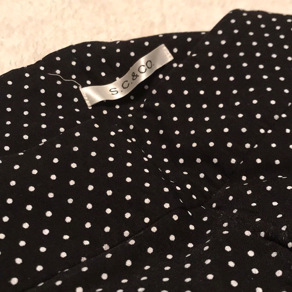 Capris - Picture 3 of 4